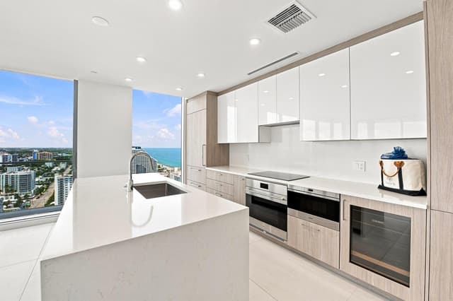 153 N Seabreeze Boulevard # 2404, Fort Lauderdale FL 33304 - Fort Lauderdale, FL - Photo 3
