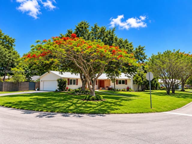16101 SW 87th Ct, Palmetto Bay FL 33157 - Palmetto Bay, FL - Photo 2