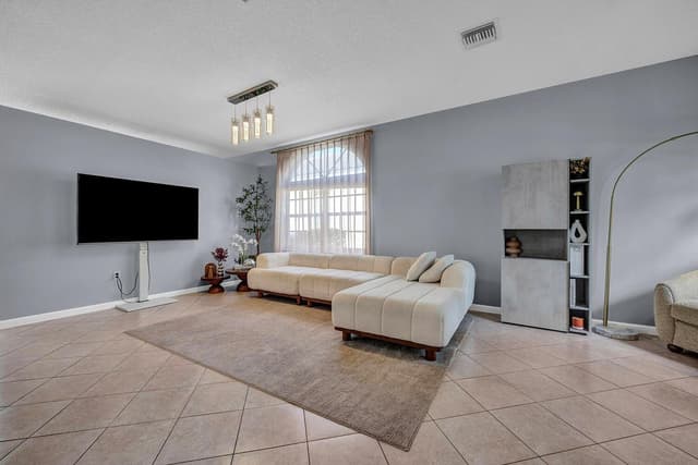 7835 Rockport Circle, Lake Worth FL 33467 - Lake Worth, FL - Photo 6
