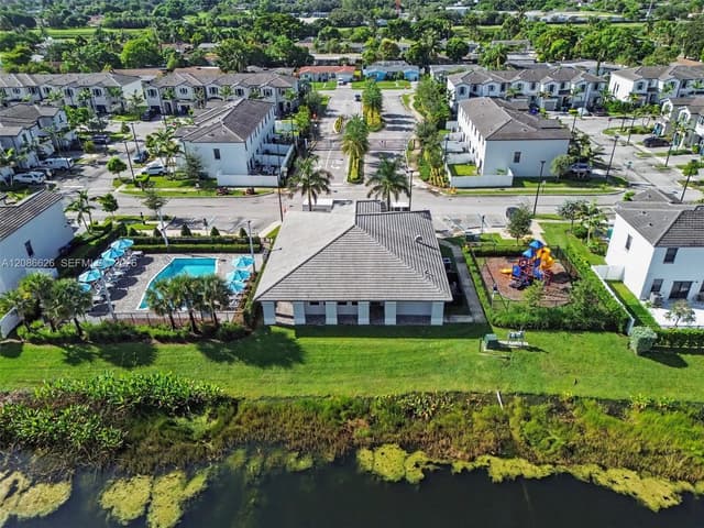 20374 NW 4th Path, Miami Gardens FL 33169 - Miami Gardens, FL - Photo 3