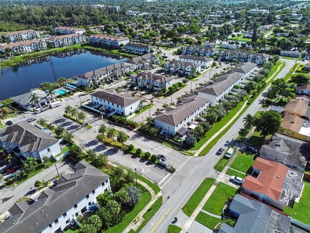 20374 NW 4th Path, Miami Gardens FL 33169 - Miami Gardens, FL - Photo 5