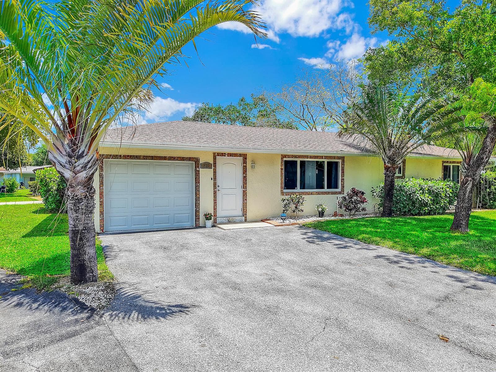 432 SW NATURA Avenue, Deerfield Beach FL 33441 - Deerfield Beach, FL - Photo 1