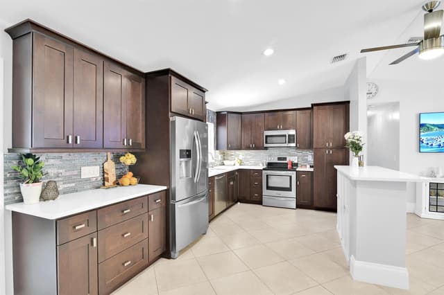 432 SW NATURA Avenue, Deerfield Beach FL 33441 - Deerfield Beach, FL - Photo 2