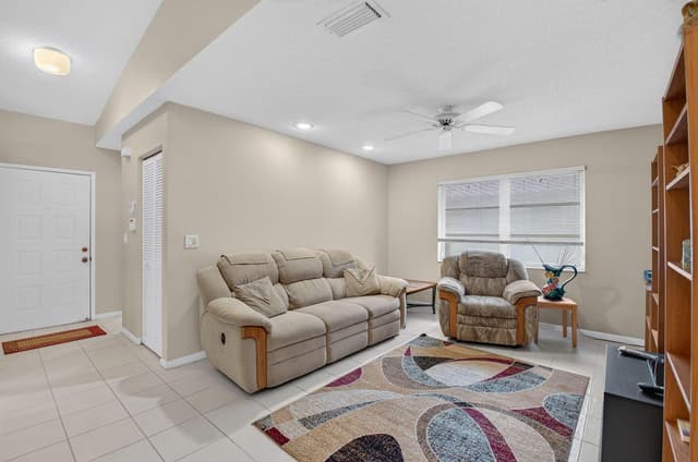 6367 Pointe Pleasant Circle, Delray Beach FL 33484 - Delray Beach, FL - Photo 6