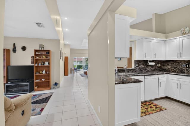 6367 Pointe Pleasant Circle, Delray Beach FL 33484 - Delray Beach, FL - Photo 4
