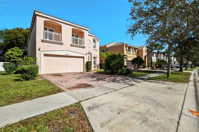 16301 SW 49th Ct, Miramar FL 33027 - Miramar, FL - Photo 2