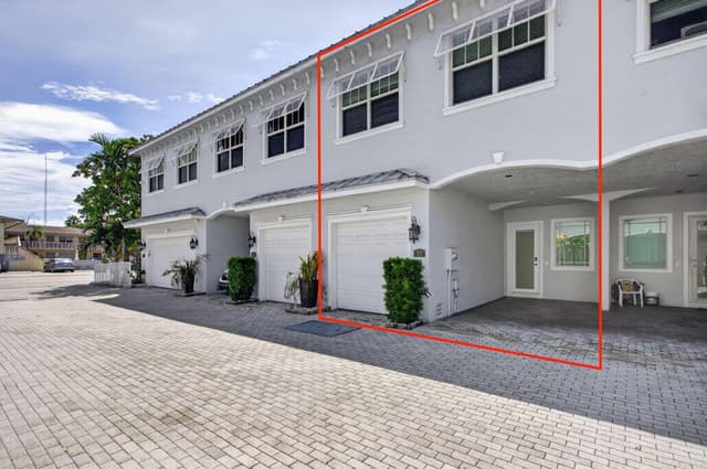 11 NE 20th Avenue, Pompano Beach FL 33060 - Pompano Beach, FL - Photo 2