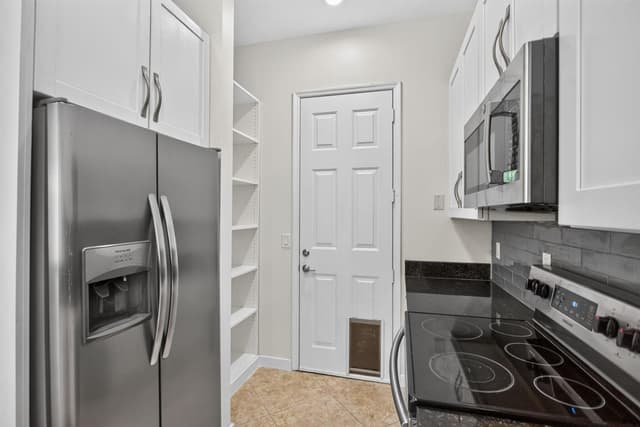 11 NE 20th Avenue, Pompano Beach FL 33060 - Pompano Beach, FL - Photo 5
