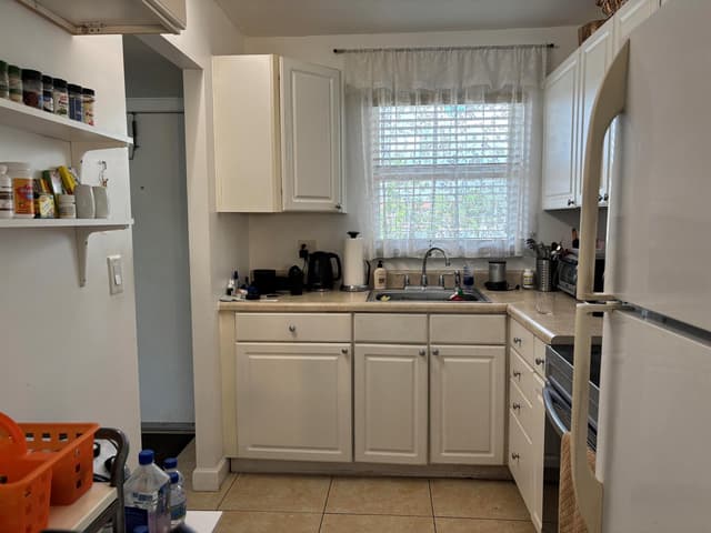 2721 N Pine Island Road # 204, Sunrise FL 33322 - Sunrise, FL - Photo 2