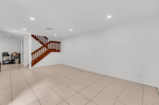 2517 NW 99th Avenue, Coral Springs FL 33065 - Coral Springs, FL - Photo 5