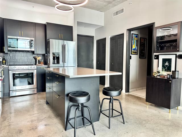 133 NE 2nd Ave # 2509, Miami FL 33132 - Miami, FL - Photo 2