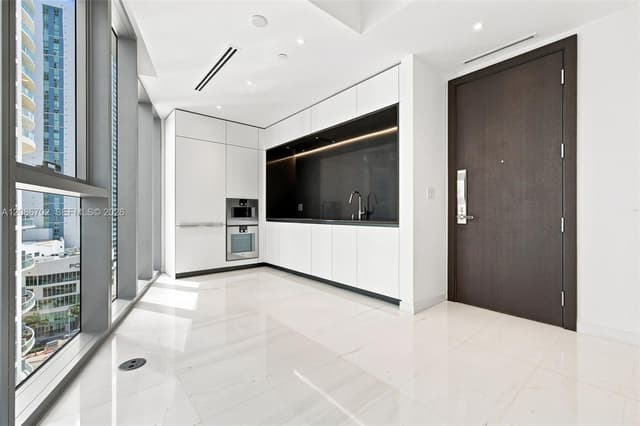 300 Biscayne Blvd Way # 1106, Miami FL 33131 - Miami, FL - Photo 3