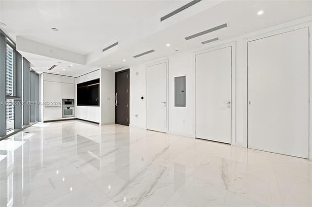 300 Biscayne Blvd Way # 1106, Miami FL 33131 - Miami, FL - Photo 4