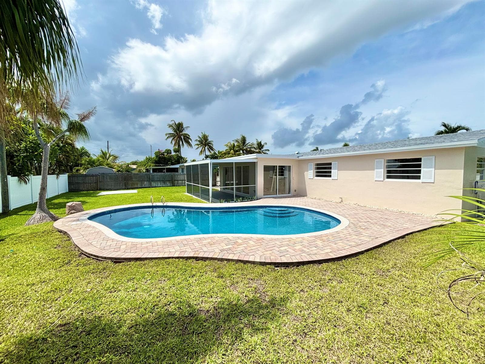 470 NE 45TH Street, Boca Raton FL 33431