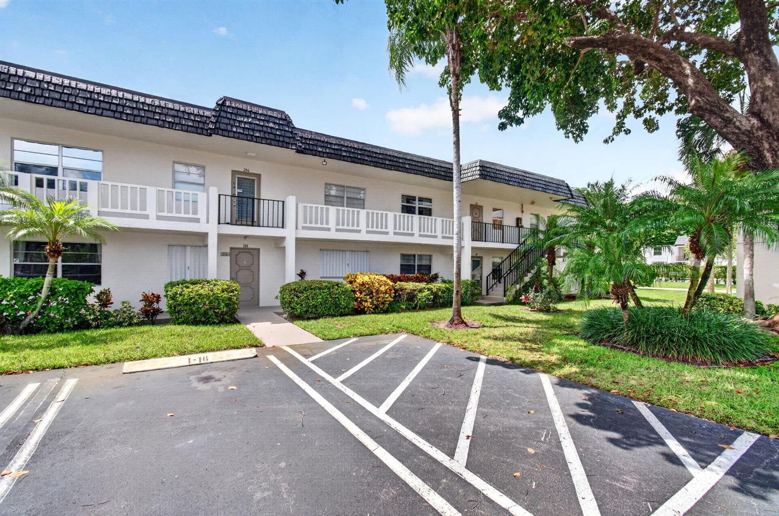 1 ABBEY Lane # 108, Delray Beach FL 33446