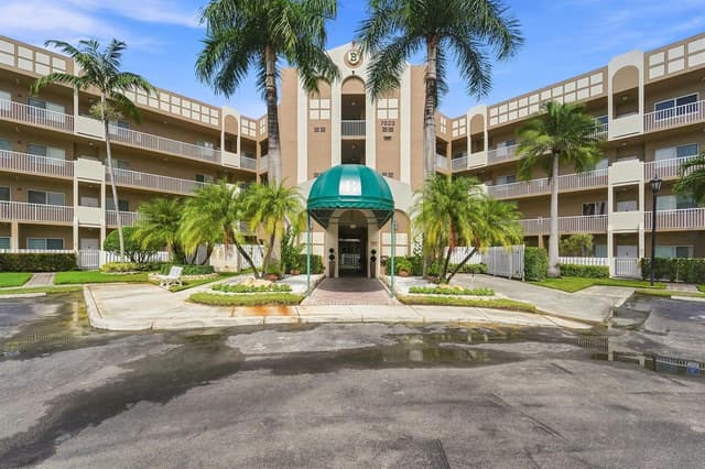 7623 SOUTHAMPTON Terrace # 312, Tamarac FL 33321 - Tamarac, FL - Photo 2