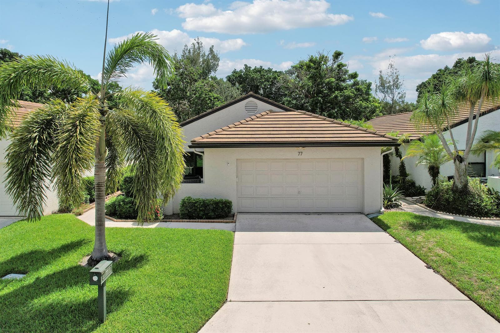 77 Ironwood Way N, Palm Beach Gardens FL 33418 - Palm Beach Gardens, FL - Photo 1
