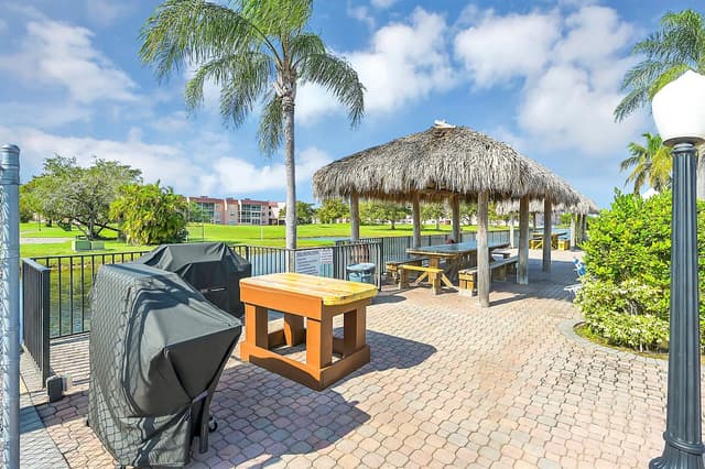 9841 SUNRISE LAKES Boulevard # 310, Sunrise FL 33322 - Sunrise, FL - Photo 7