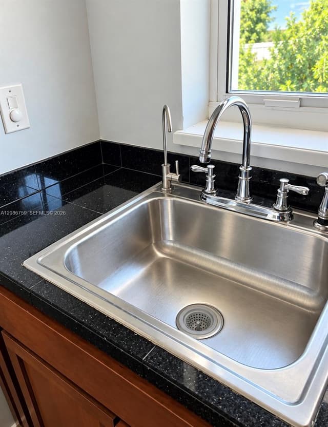 1000 SE 15th St # 205, Fort Lauderdale FL 33316 - Fort Lauderdale, FL - Photo 7