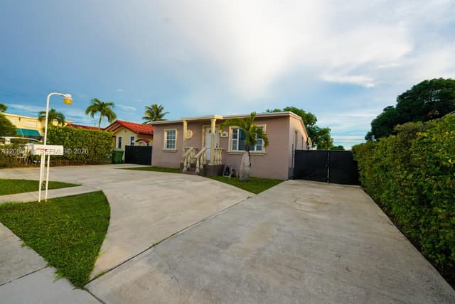 358 E 45th St, Hialeah FL 33013 - Hialeah, FL - Photo 3