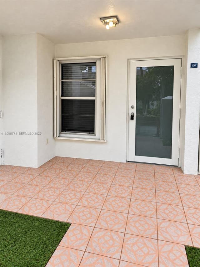 15385 SW 76th Ter # 107, Miami FL 33193 - Miami, FL - Photo 2