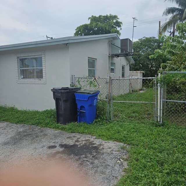 4133 NW 39th Avenue, Lauderdale Lakes FL 33309 - Lauderdale Lakes, FL - Photo 2