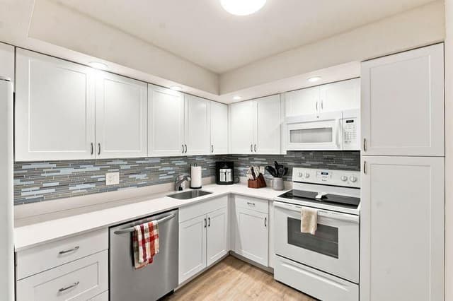 5260 NW 2nd Avenue Unit 204, Boca Raton FL 33487 - Boca Raton, FL - Photo 7