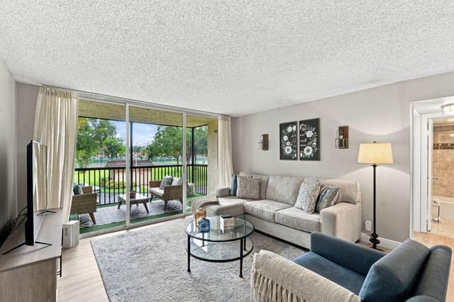 5260 NW 2nd Avenue Unit 204, Boca Raton FL 33487 - Boca Raton, FL - Photo 4