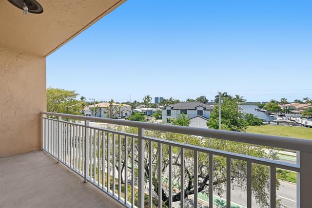 17051 NE 35TH Avenue # 307, North Miami Beach FL 33160 - North Miami Beach, FL - Photo 5