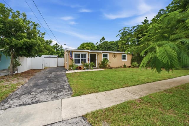 5150 SW 6TH Street, Margate FL 33068 - Margate, FL - Photo 4