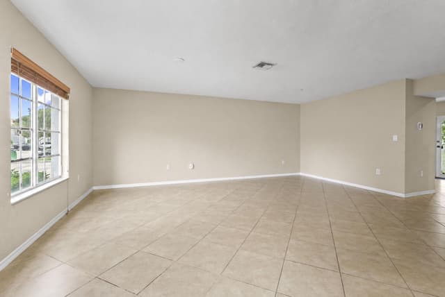 5963 GLASGOW Way, Tamarac FL 33321 - Tamarac, FL - Photo 7