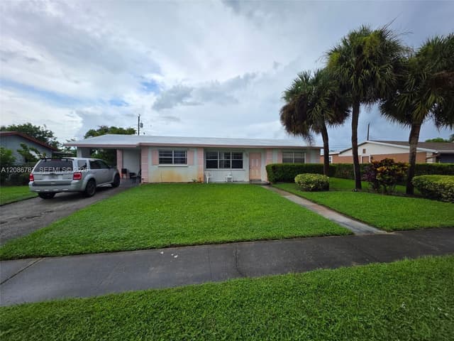 340 W 19th St, Riviera Beach FL 33404 - Riviera Beach, FL - Photo 2