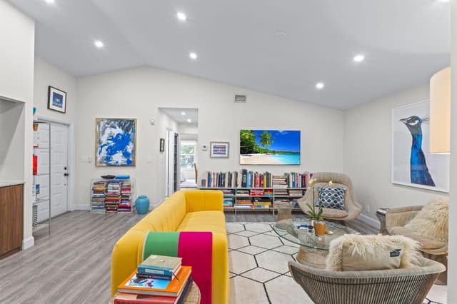2474 Bedford Mews Drive, Wellington FL 33414 - Wellington, FL - Photo 4