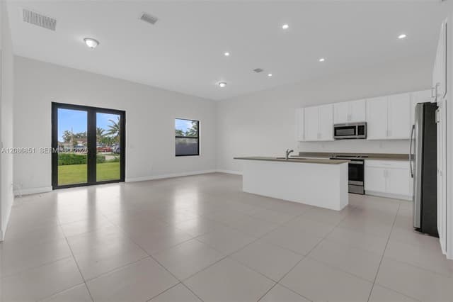 19447 SW 124th Ct, Miami FL 33177 - Miami, FL - Photo 2