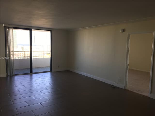 2500 Parkview Dr # 2004, Hallandale Beach FL 33009 - Hallandale Beach, FL - Photo 2