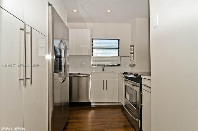1617 Jefferson Ave # 404, Miami Beach FL 33139 - Miami Beach, FL - Photo 2