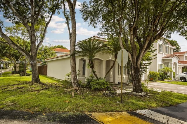 16525 SW 97th Ter, Miami FL 33196 - Miami, FL - Photo 2
