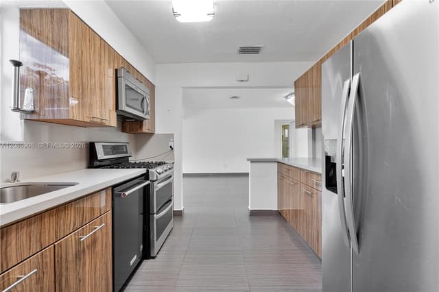 2505 NE 214th St, Aventura FL 33180 - Aventura, FL - Photo 5