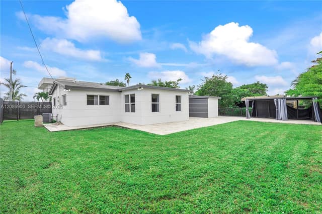 2505 NE 214th St, Aventura FL 33180 - Aventura, FL - Photo 4