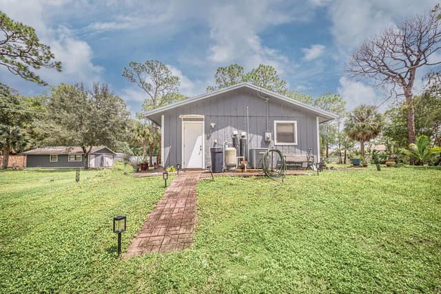 16933 W Calder Drive W, FL 33470 - Photo 3