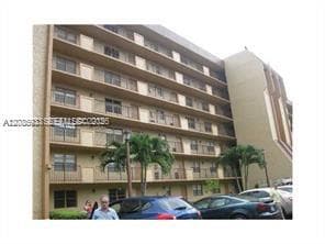 3001 W Rolling Hills Cir # 407, Davie FL 33328 - Davie, FL - Photo 2