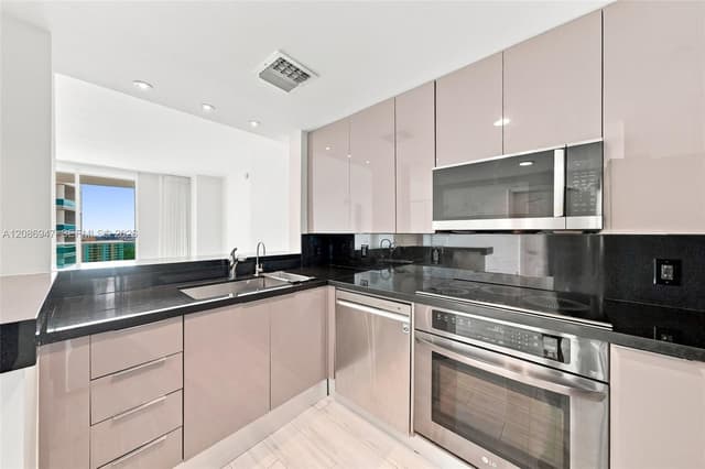 2101 Brickell Ave # 3107, Miami FL 33129 - Miami, FL - Photo 7