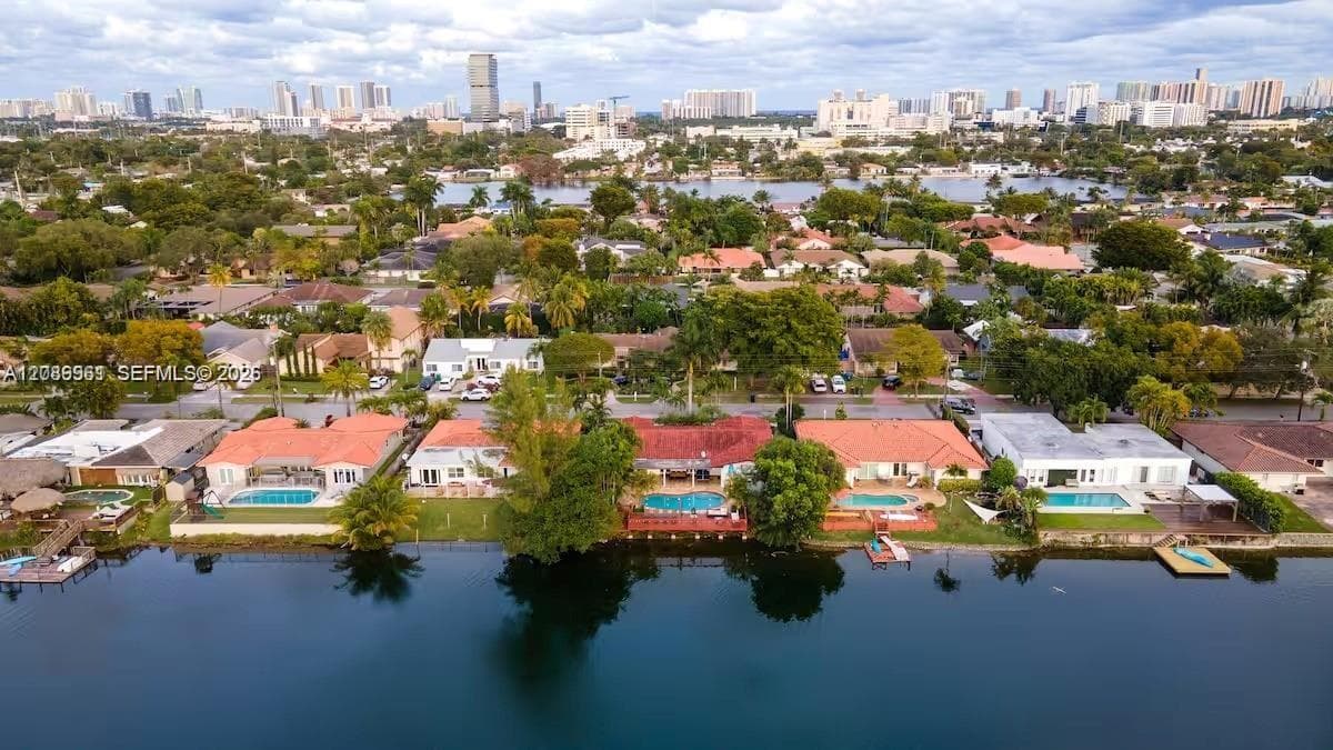 21250 NE 23rd Ave, Miami FL 33180