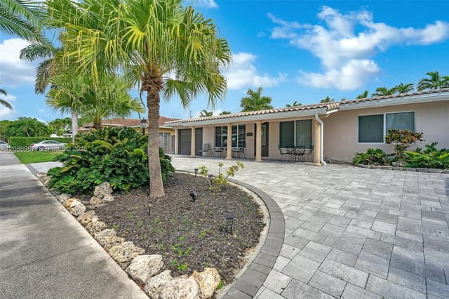 1031 SE 14th Dr, Deerfield Beach FL 33441 - Deerfield Beach, FL - Photo 2