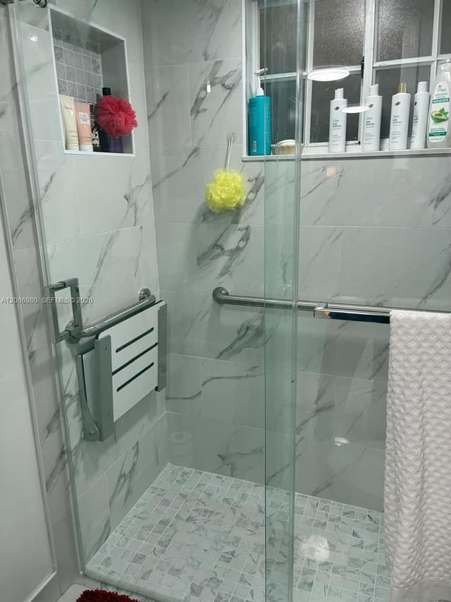 2403 W 76th St # 102, Hialeah FL 33016 - Hialeah, FL - Photo 6