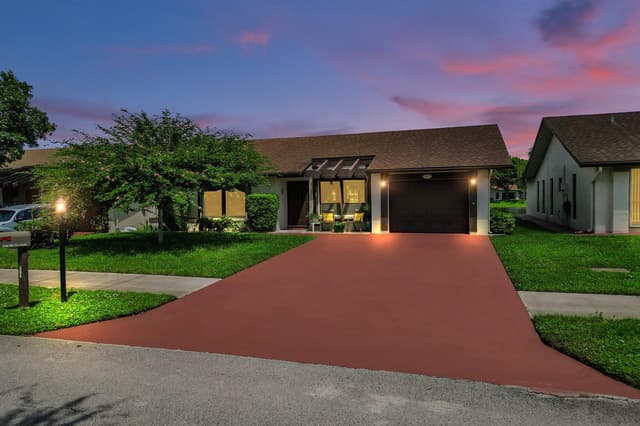 2129 SW 17TH Circle, Deerfield Beach FL 33442 - Deerfield Beach, FL - Photo 2