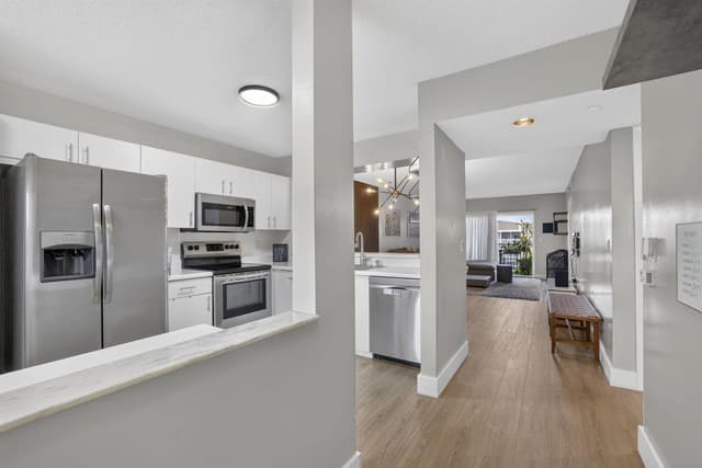 9537 Weldon Circle # 405, Tamarac FL 33321 - Tamarac, FL - Photo 2