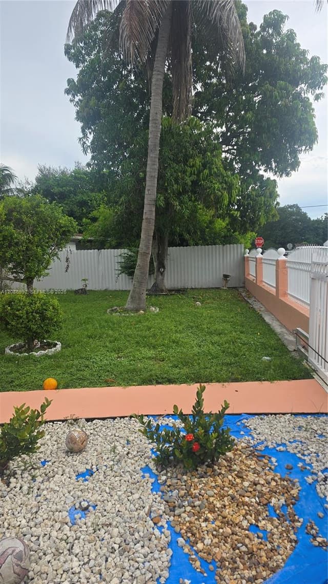 2911 NW 163rd St, Miami Gardens FL 33054 - Miami Gardens, FL - Photo 5