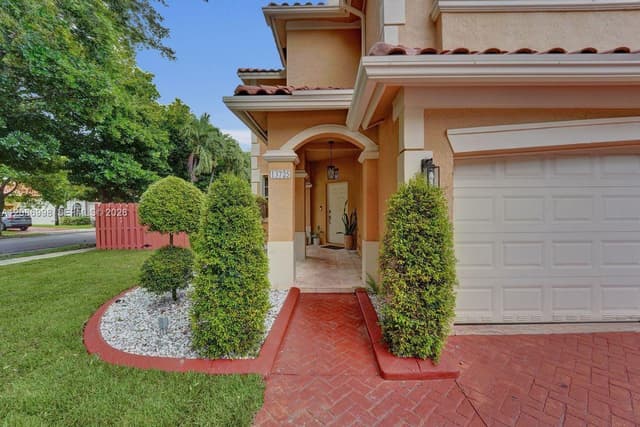13725 SW 50th Ct, Miramar FL 33027 - Miramar, FL - Photo 2