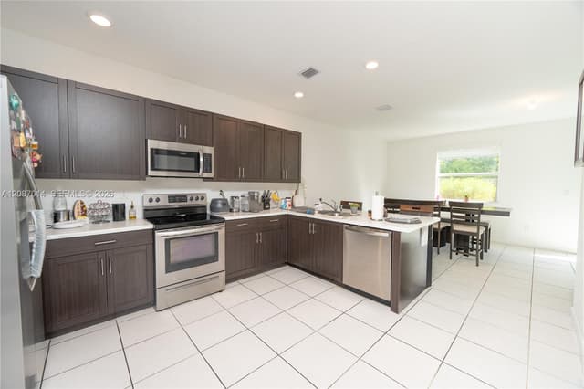 1231 SE 27th Ter, Homestead FL 33035 - Homestead, FL - Photo 6